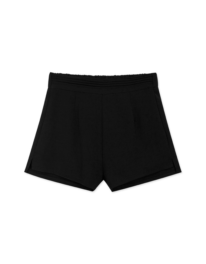 Simple Plain Pleated Slim Fit Shorts