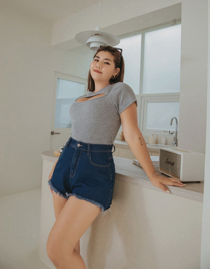 Denim Shorts With Drawers