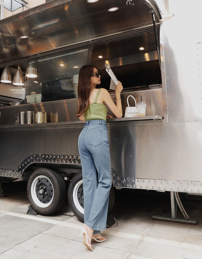 V-Notch Denim Trumpet Pants