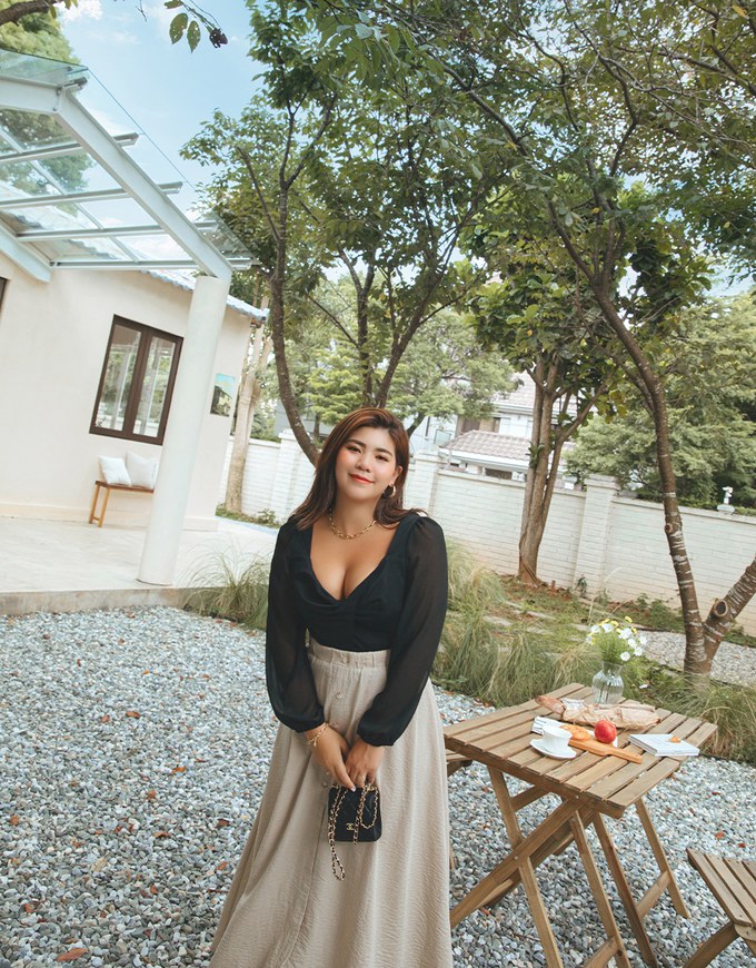 Twist Knot Splice Puff Sleeve Crop Top