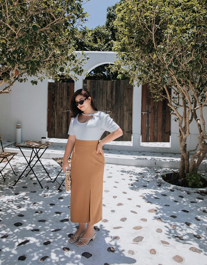 Enhanced Front Cut Out Knitted Top
