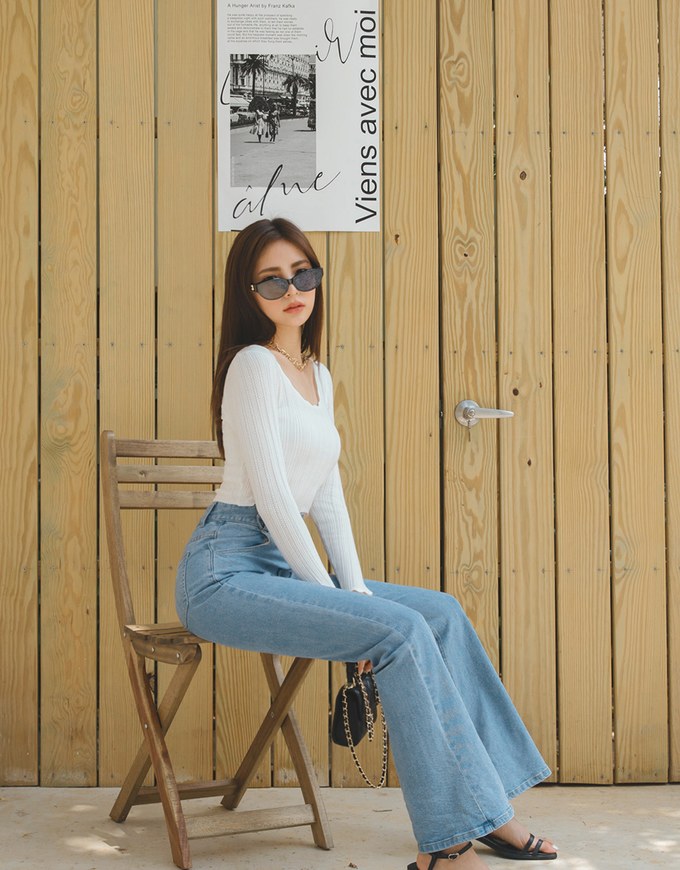 Side Buttoned Denim Trumpet Pants
