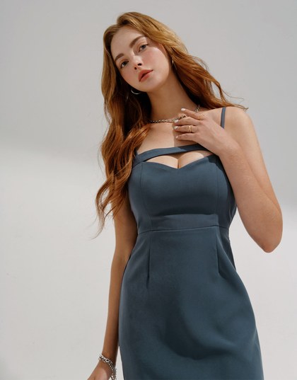 Low Cut Hollow Thin Shoulder Short Dress (With Padding)